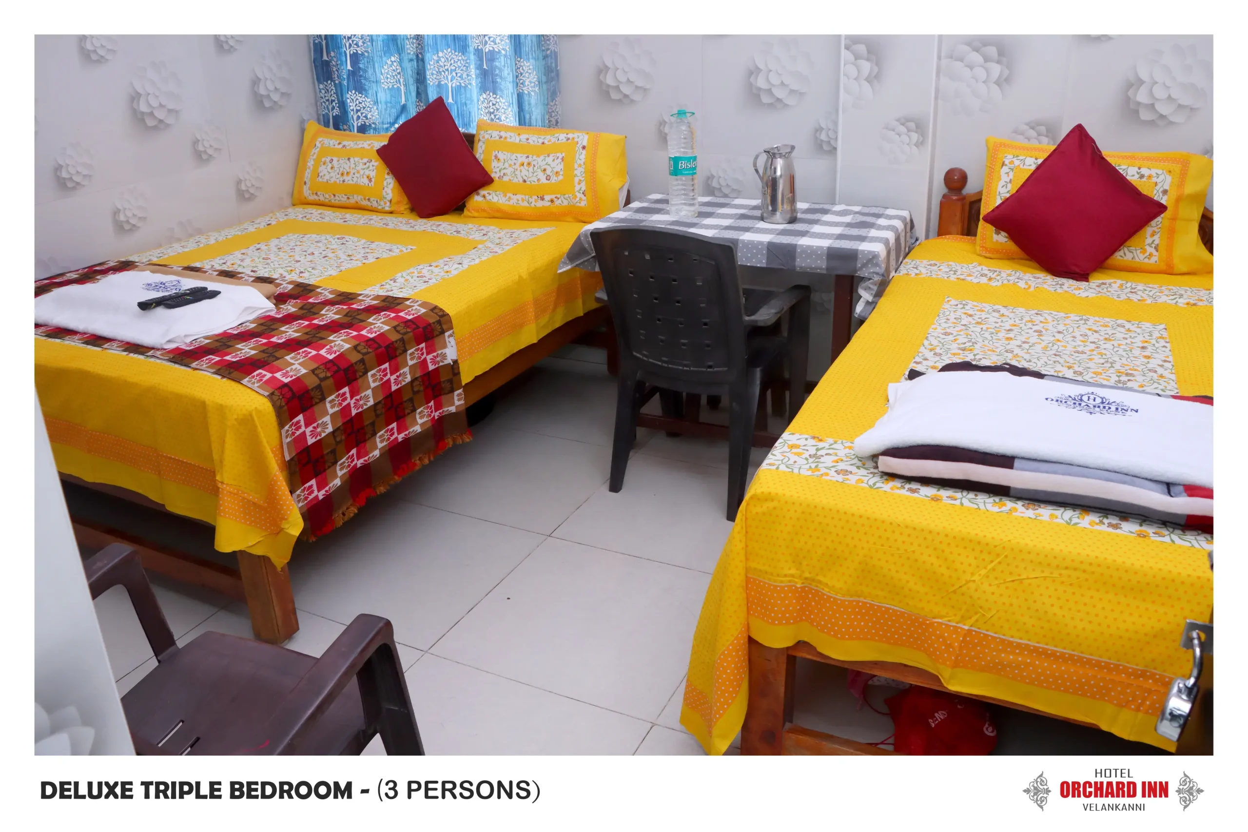 Deluxe Twin Hotel Room in Velankanni